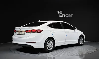 Hyundai Avante 2018, 90376 км, за 4532.32 USD