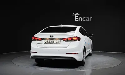 Hyundai Avante 2018, 90376 км, за 4532.32 USD