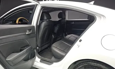 Hyundai Avante 2018, 90376 км, за 4532.32 USD - фото 11