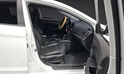 Hyundai Avante 2018, 90376 км, за 4532.32 USD - фото 12