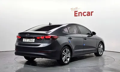 Hyundai Avante 2017, 142954 км, за 6342.91 USD