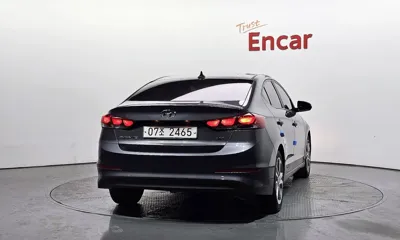 Hyundai Avante 2017, 142954 км, за 6342.91 USD
