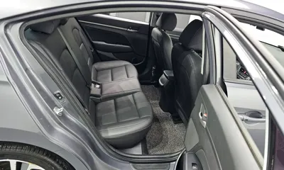 Hyundai Avante 2017, 142954 км, за 6342.91 USD - фото 12