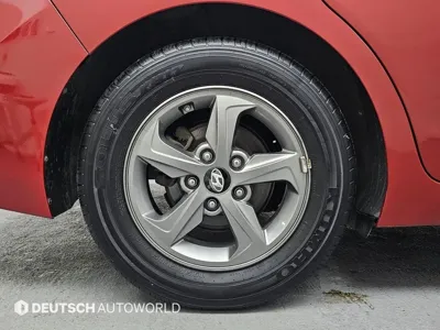 Hyundai Avante 2016, 98244 км, за 4957.7 USD