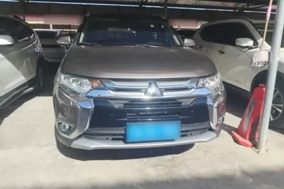 Mitsubishi Outlander 2016, 126800 км, за 8703 USD