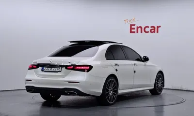 Mercedes-Benz E-Class 2023, 64591 км, за 32120.32 USD