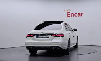 Mercedes-Benz E-Class 2023, 64591 км, за 32120.32 USD