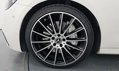 Mercedes-Benz E-Class 2023, 64591 км, за 32120.32 USD