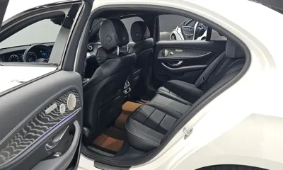 Mercedes-Benz E-Class 2023, 64591 км, за 32120.32 USD - фото 11