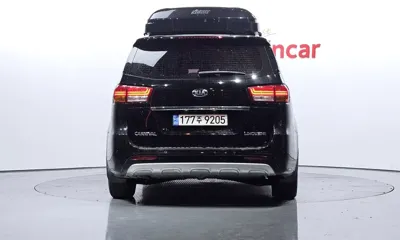 Kia Canival 2018, 124145 км, за 9984.23 USD