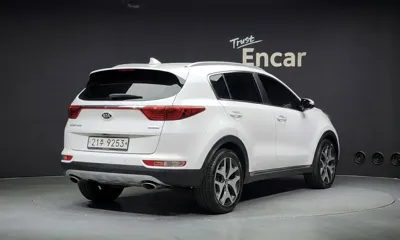 Kia Sportage 2018, 125474 км, за 7293.09 USD