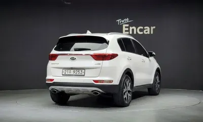 Kia Sportage 2018, 125474 км, за 7293.09 USD