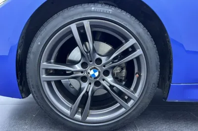 BMW 3 Series 2019, 56400 км, за 15554 USD - фото 17