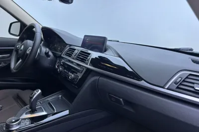 BMW 3 Series 2019, 56400 км, за 15554 USD - фото 32