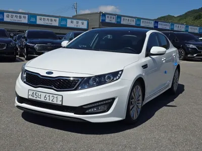 Kia K5 · 2013 год