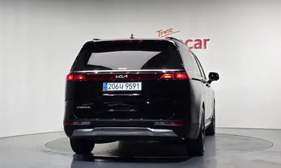 Kia Canival 2023, 57236 км, за 17915.32 USD