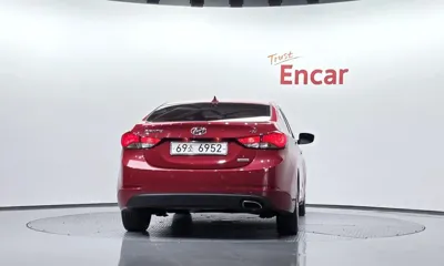 Hyundai Avante 2015, 32650 км, за 4753.53 USD