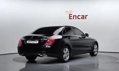 Mercedes-Benz C-Class 2018, 37556 км, за 14205.48 USD