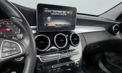 Mercedes-Benz C-Class 2018, 37556 км, за 14113.17 USD - фото 14