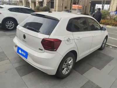 Volkswagen Polo 2021, 60599 км, за 6915.7 USD