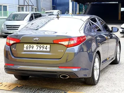 Kia K5 2013, 229785 км, за 2166.21 USD