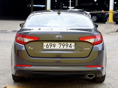 Kia K5 2013, 229785 км, за 2166.21 USD