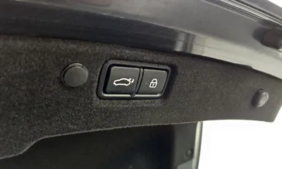 Kia K7 2018, 80789 км, за 8993.04 USD - фото 20