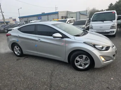 Hyundai Avante 2016, 195000 км, за 3249.33 USD