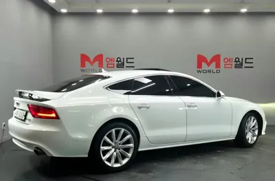 Audi A7 2013, 179502 км, за 5863.2 USD