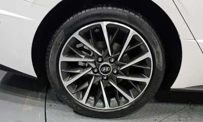 Hyundai Sonata 2020, 50490 км, за 13154.42 USD
