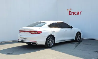 Hyundai Grandeur 2018, 141450 км, за 8658.26 USD