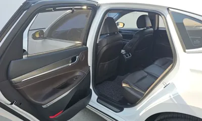 Hyundai Grandeur 2018, 141450 км, за 8580.54 USD - фото 12
