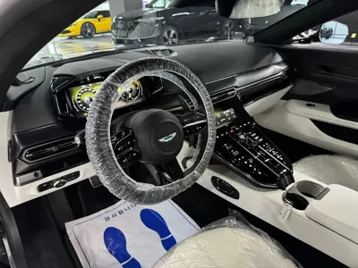 Astonmartin Vantage 2025, 4000 км, за 191608.83 USD