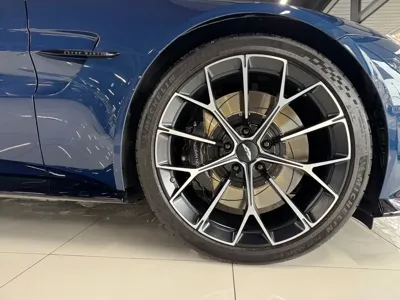 Astonmartin Vantage 2025, 4000 км, за 191608.83 USD - фото 14