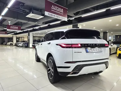 Land Rover Range Rover Evoque 2025, 9062 км, за 35695.33 USD