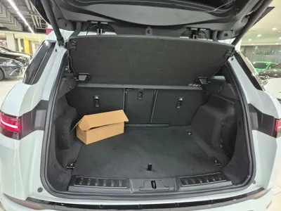 Land Rover Range Rover Evoque 2025, 9062 км, за 35695.33 USD