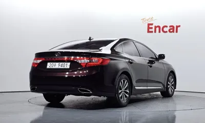 Hyundai Grandeur 2012, 145338 км, за 2841.1 USD