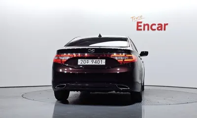 Hyundai Grandeur 2012, 145338 км, за 2841.1 USD
