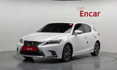 Lexus CT200h · 2018 год