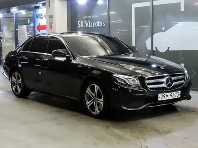 Mercedes-Benz E-Class · 2017 год