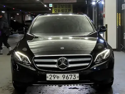 Mercedes-Benz E-Class 2017, 98759 км, за 15419.46 USD