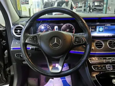 Mercedes-Benz E-Class 2017, 98759 км, за 15419.46 USD - фото 8