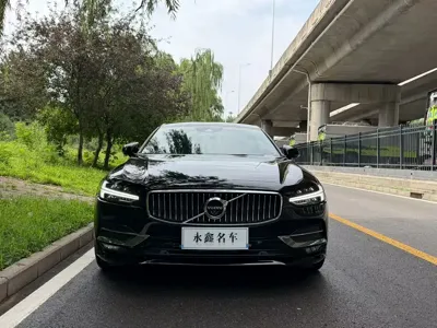 Volvo S90 2020, 80000 км, за 16576.04 USD
