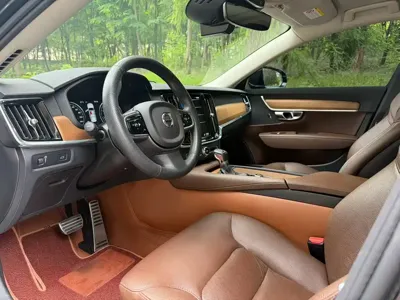 Volvo S90 2020, 80000 км, за 16576.04 USD