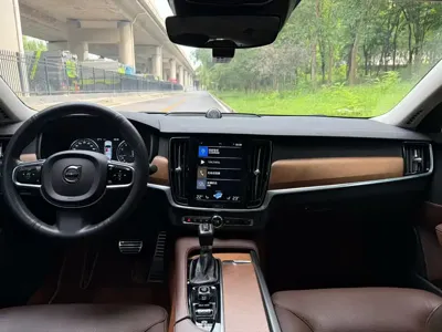 Volvo S90 2020, 80000 км, за 16576.04 USD - фото 7