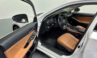 Lexus IS 2019, 66795 км, за 15592.99 USD - фото 11