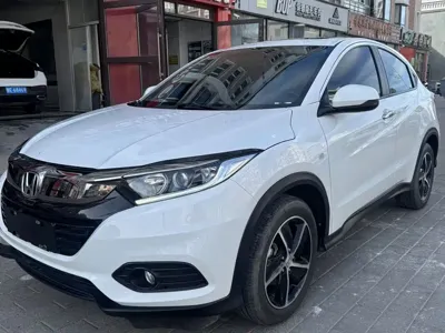 Honda Vezel 2022, 3000 км, за 15273.39 USD