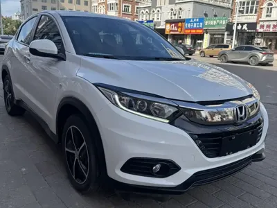 Honda Vezel 2022, 3000 км, за 15273.39 USD