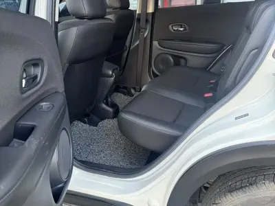 Honda Vezel 2022, 3000 км, за 15273.39 USD
