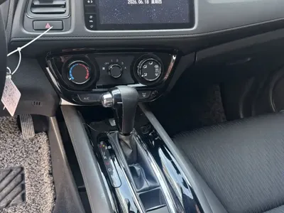 Honda Vezel 2022, 3000 км, за 15273.39 USD - фото 9